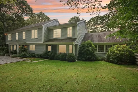 20 Dominy Court East Hampton NY 11937