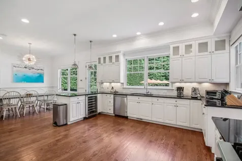 5 Dering Lane East Hampton NY 11937