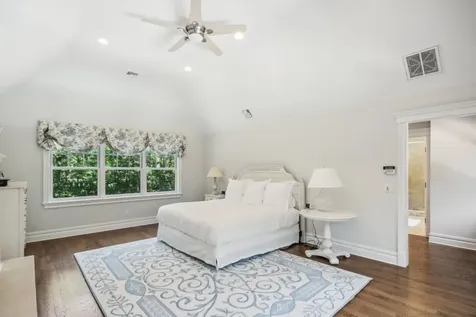 5 Dering Lane East Hampton NY 11937