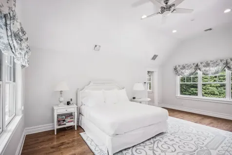 5 Dering Lane East Hampton NY 11937