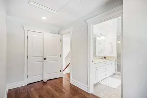 5 Dering Lane East Hampton NY 11937