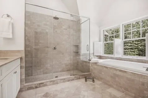 5 Dering Lane East Hampton NY 11937