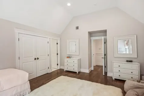 5 Dering Lane East Hampton NY 11937