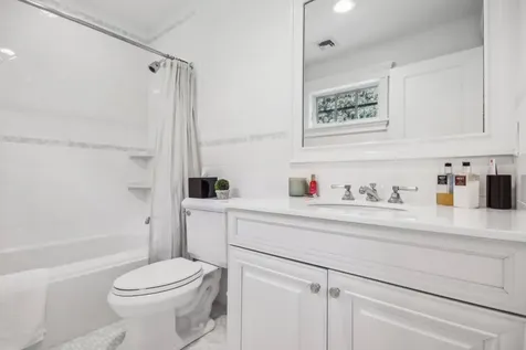 5 Dering Lane East Hampton NY 11937