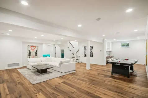 5 Dering Lane East Hampton NY 11937