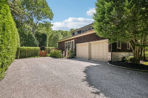 5 Dering Lane East Hampton NY 11937