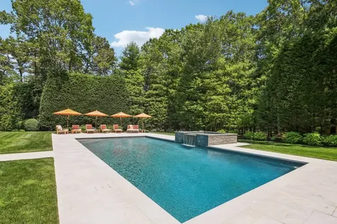 5 Dering Lane East Hampton NY 11937