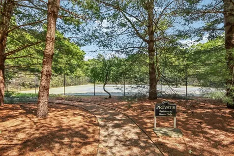 5 Dering Lane East Hampton NY 11937