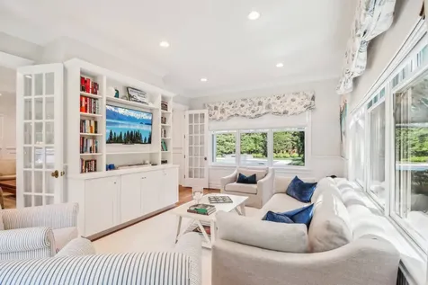 5 Dering Lane East Hampton NY 11937