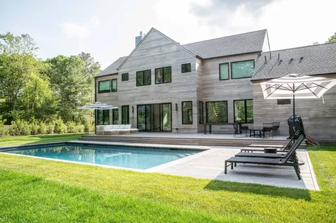 24 Hedges Lane Wainscott NY 11975