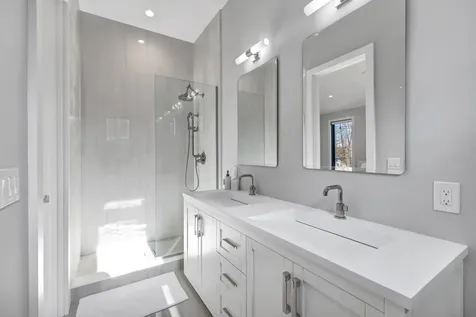 24 Hedges Lane Wainscott NY 11975