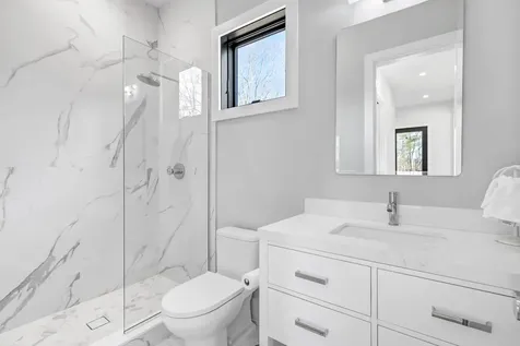 24 Hedges Lane Wainscott NY 11975