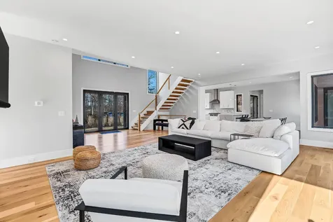 24 Hedges Lane Wainscott NY 11975