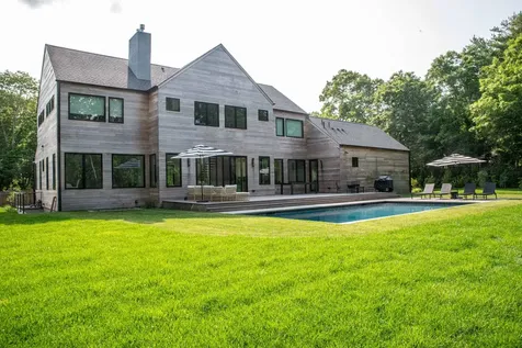 24 Hedges Lane Wainscott NY 11975