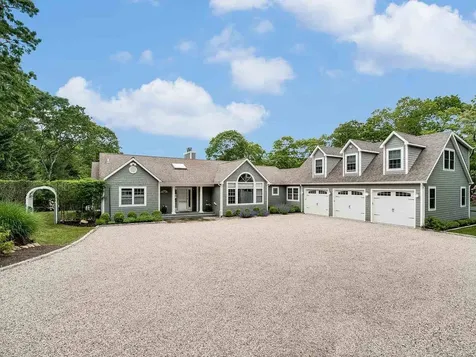 22 Blueberry Knolls Lane East Hampton NY 11937