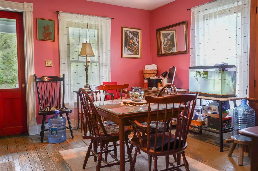 31 Amerio Road Poultney VT 05764