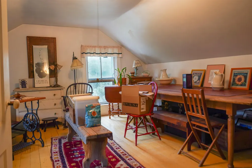 31 Amerio Road Poultney VT 05764