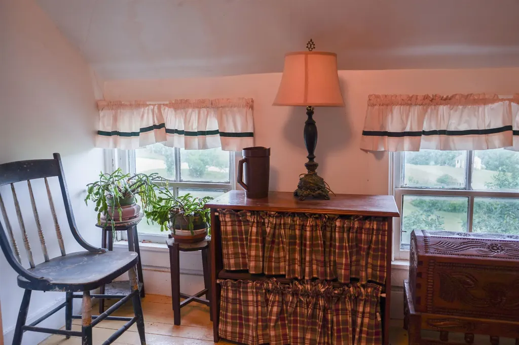 31 Amerio Road Poultney VT 05764
