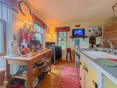 31 Amerio Road Poultney VT 05764
