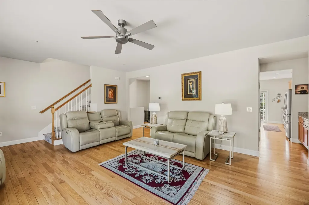 11 Manor Drive Hooksett NH 03106