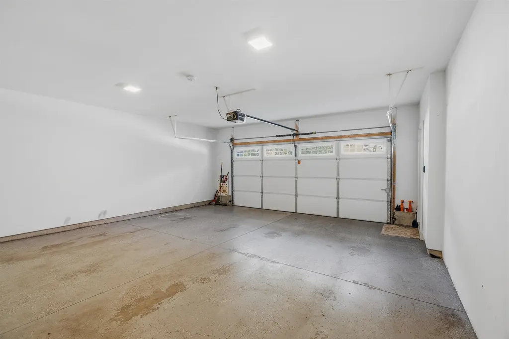 11 Manor Drive Hooksett NH 03106
