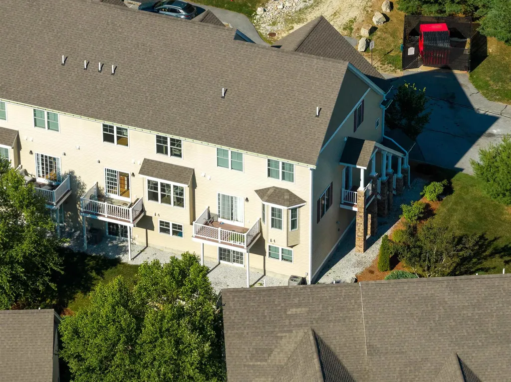 11 Manor Drive Hooksett NH 03106