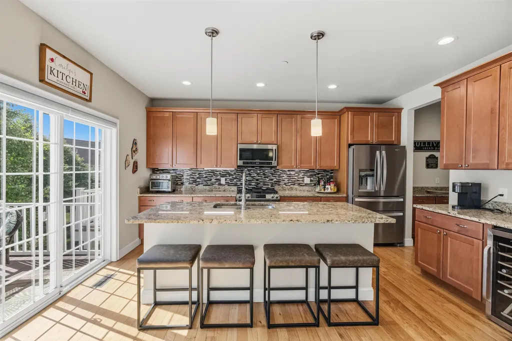 11 Manor Drive Hooksett NH 03106
