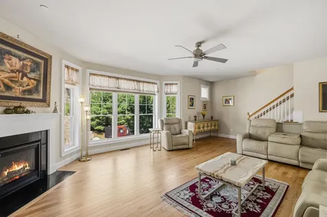 11 Manor Drive Hooksett NH 03106