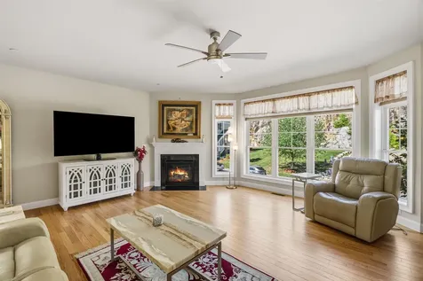 11 Manor Drive Hooksett NH 03106