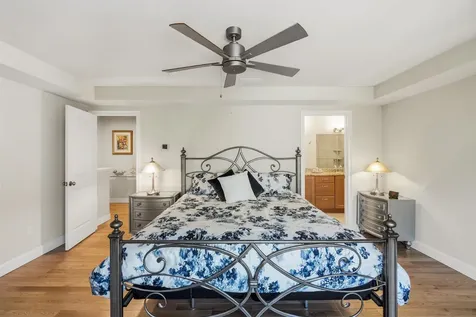 11 Manor Drive Hooksett NH 03106