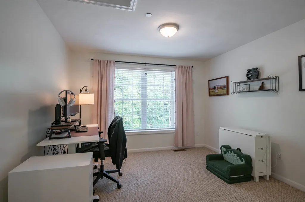 14 Kettle Lane New Boston NH 03070