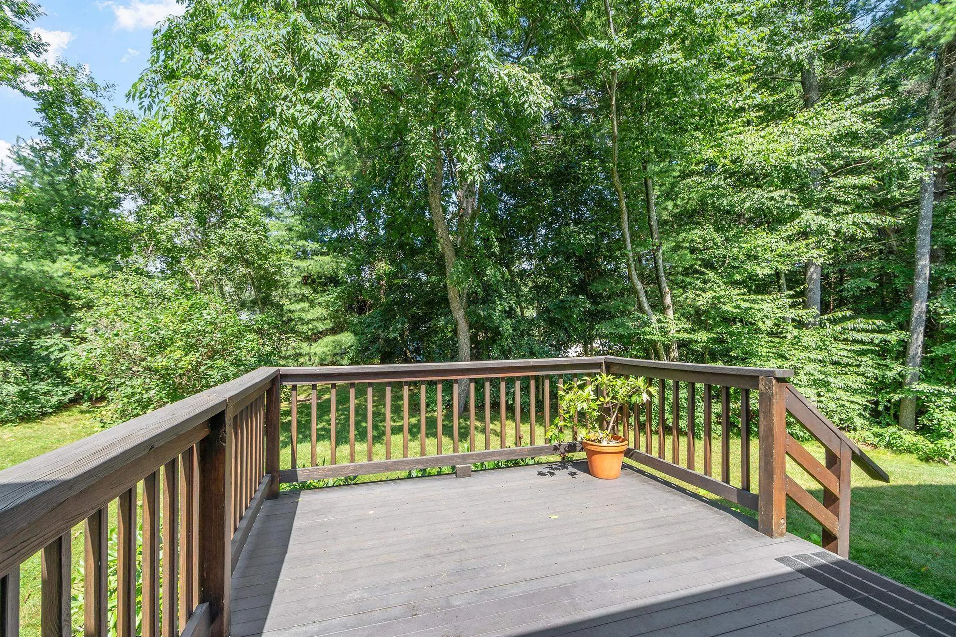 2 Rain Pond Place Derry NH 03038