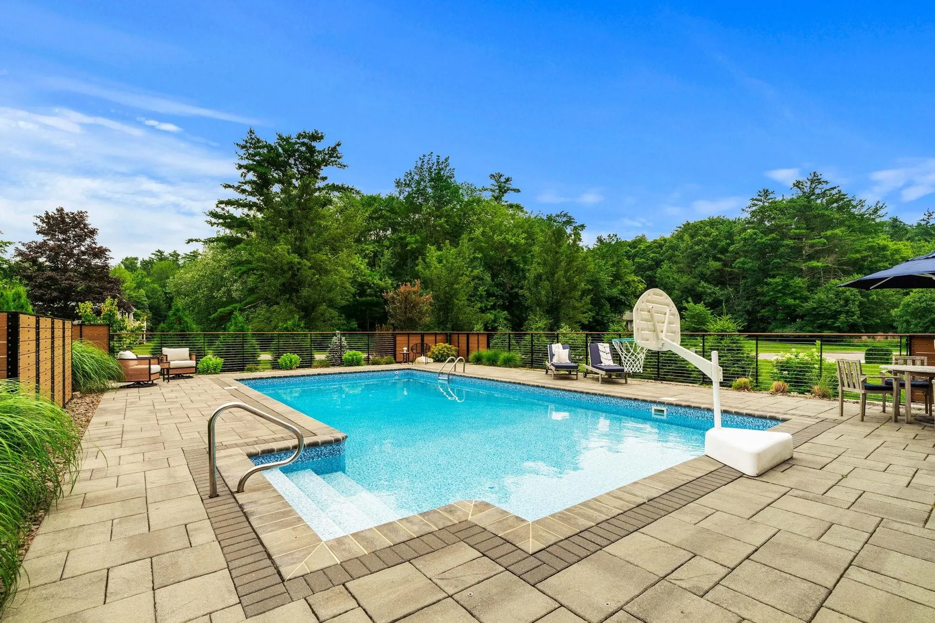 8 Leni Road Windham NH 03087