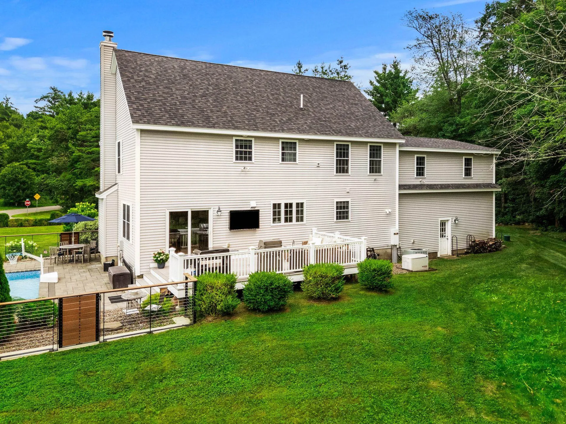 8 Leni Road Windham NH 03087