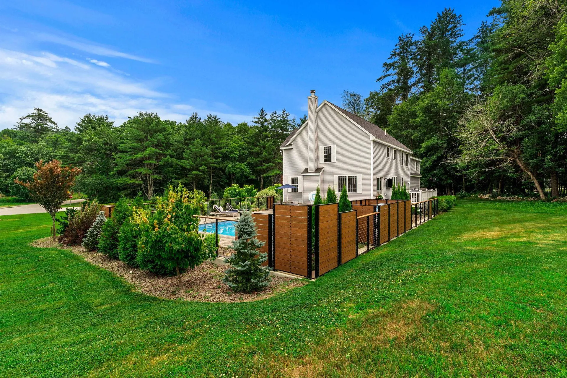 8 Leni Road Windham NH 03087