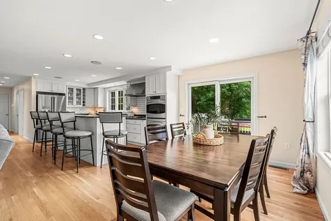 8 Leni Road Windham NH 03087
