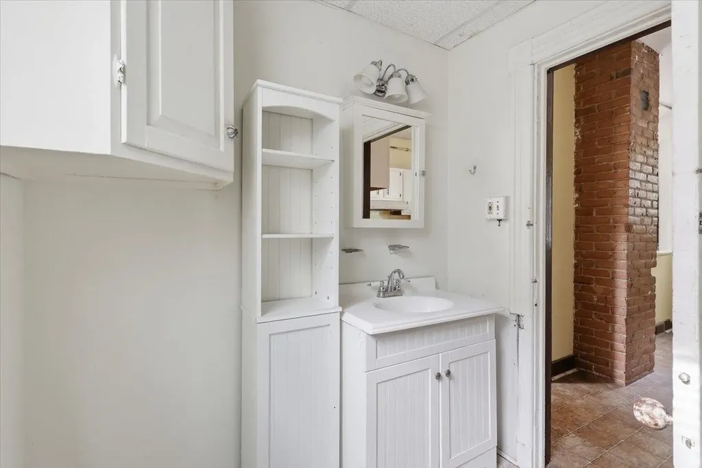 78-80 Loomis Street Burlington VT 05401