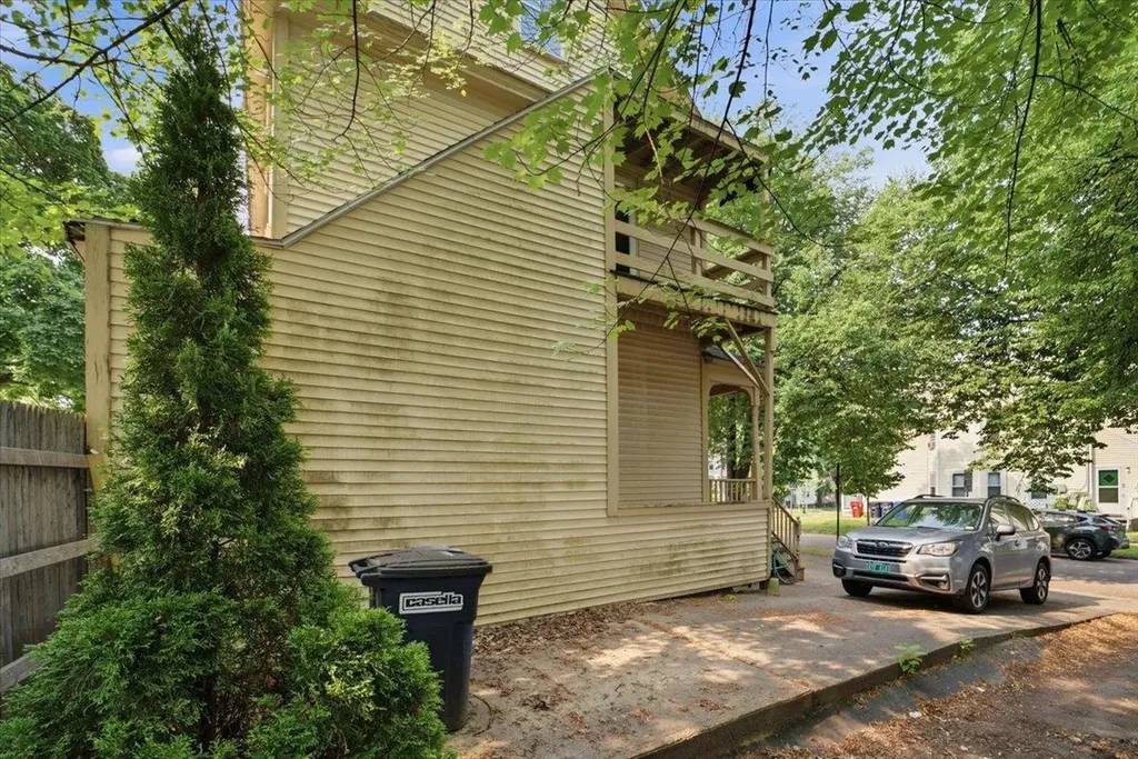 78-80 Loomis Street Burlington VT 05401
