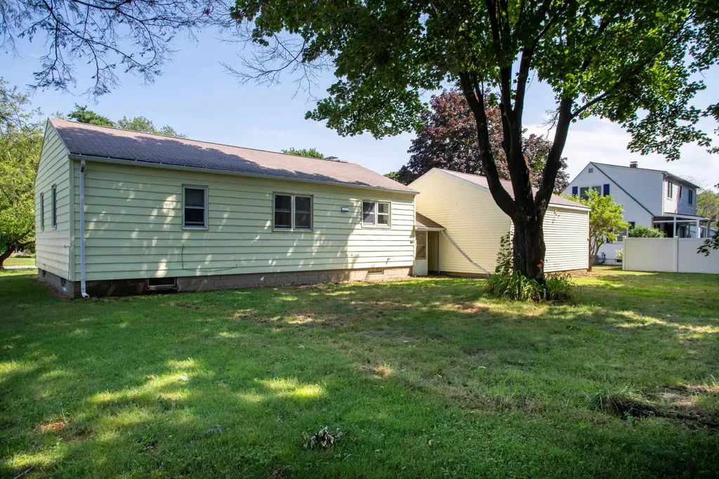 16 Tuck Road Hampton NH 03842