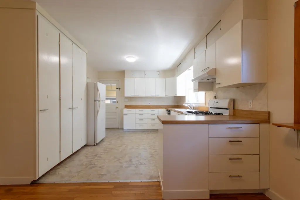 16 Tuck Road Hampton NH 03842