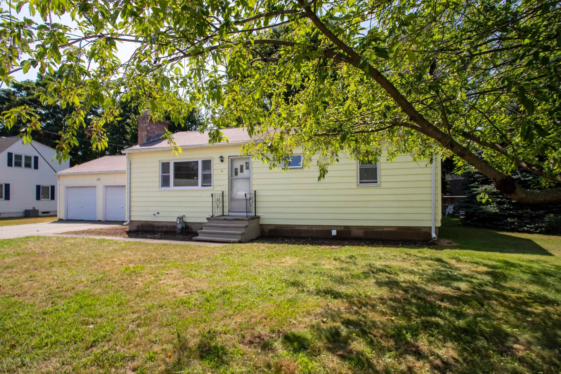 16 Tuck Road Hampton NH 03842