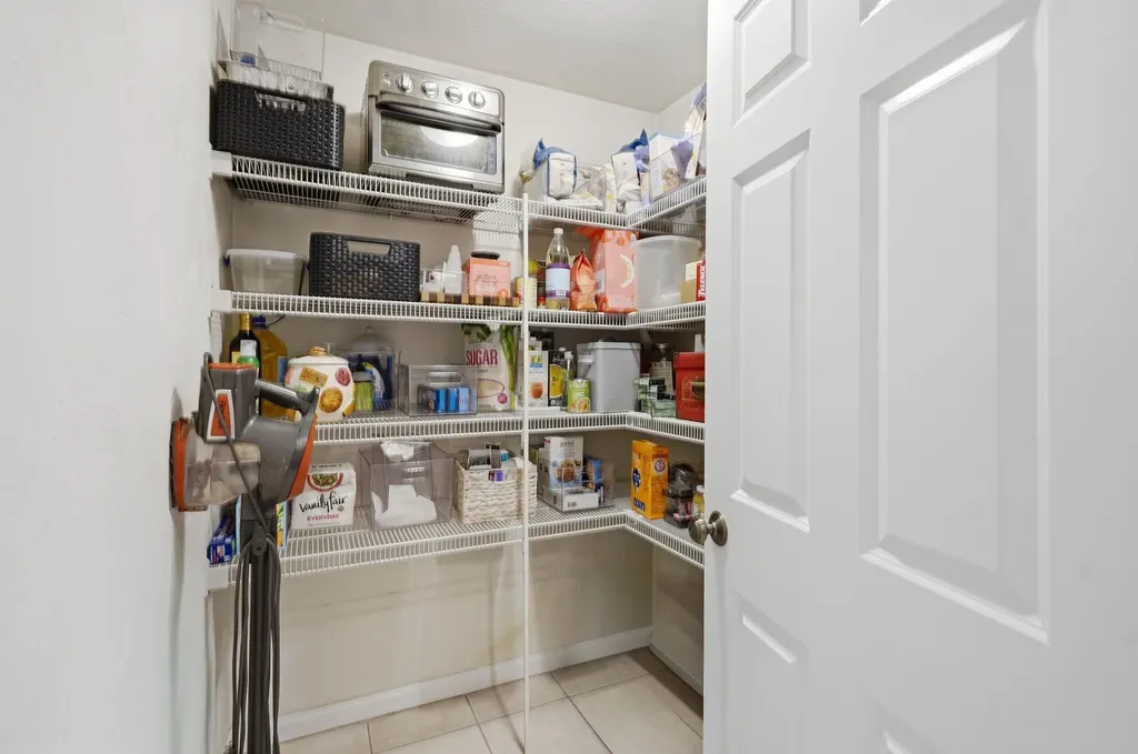 14 Sweet William Circle Nashua NH 03062