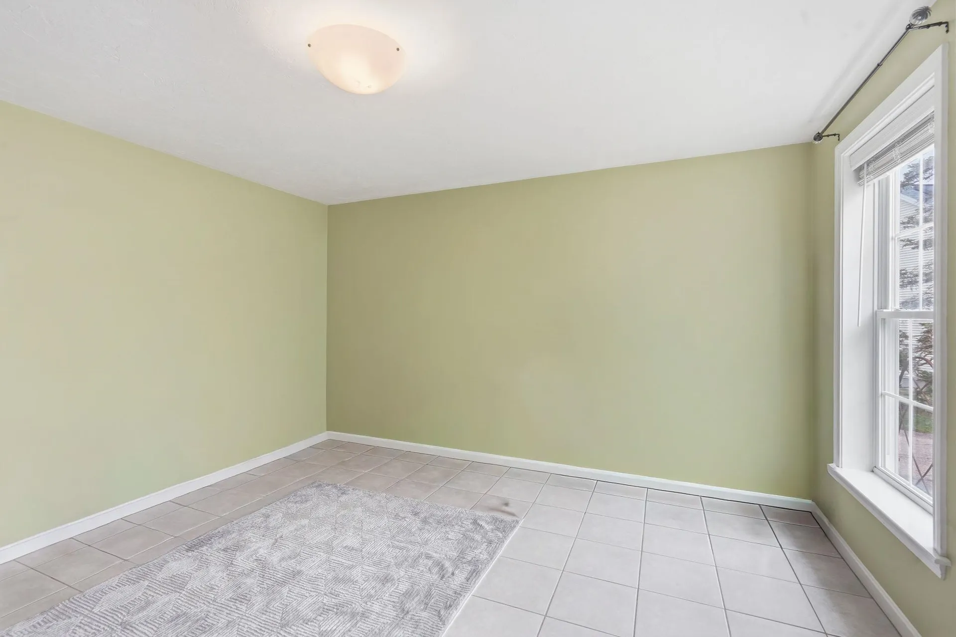 14 Sweet William Circle Nashua NH 03062