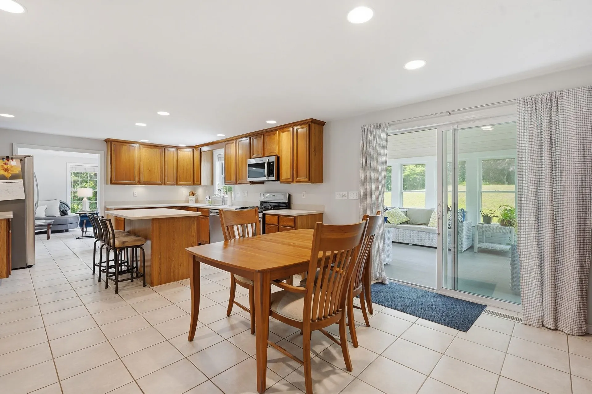14 Sweet William Circle Nashua NH 03062
