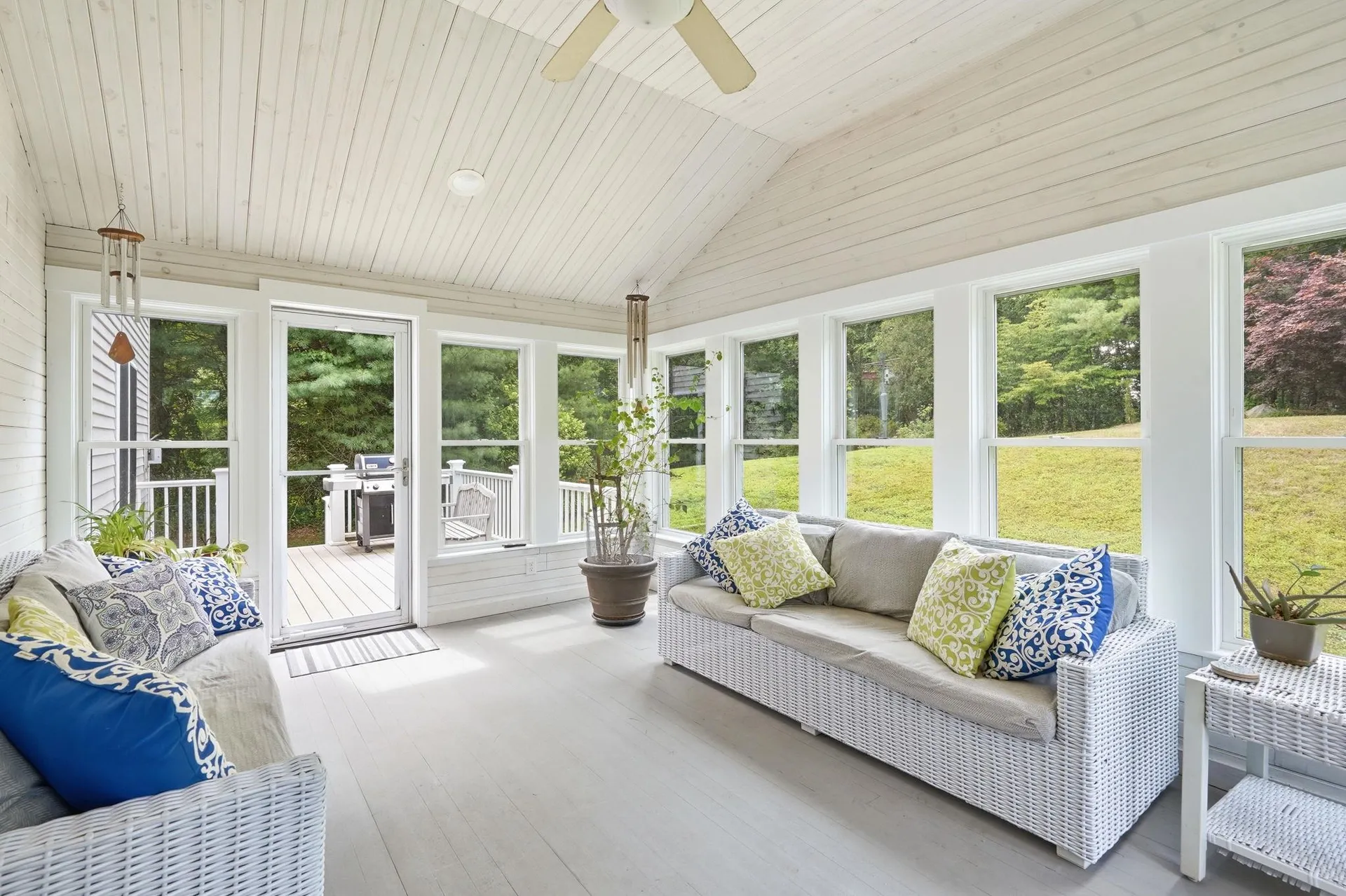 14 Sweet William Circle Nashua NH 03062