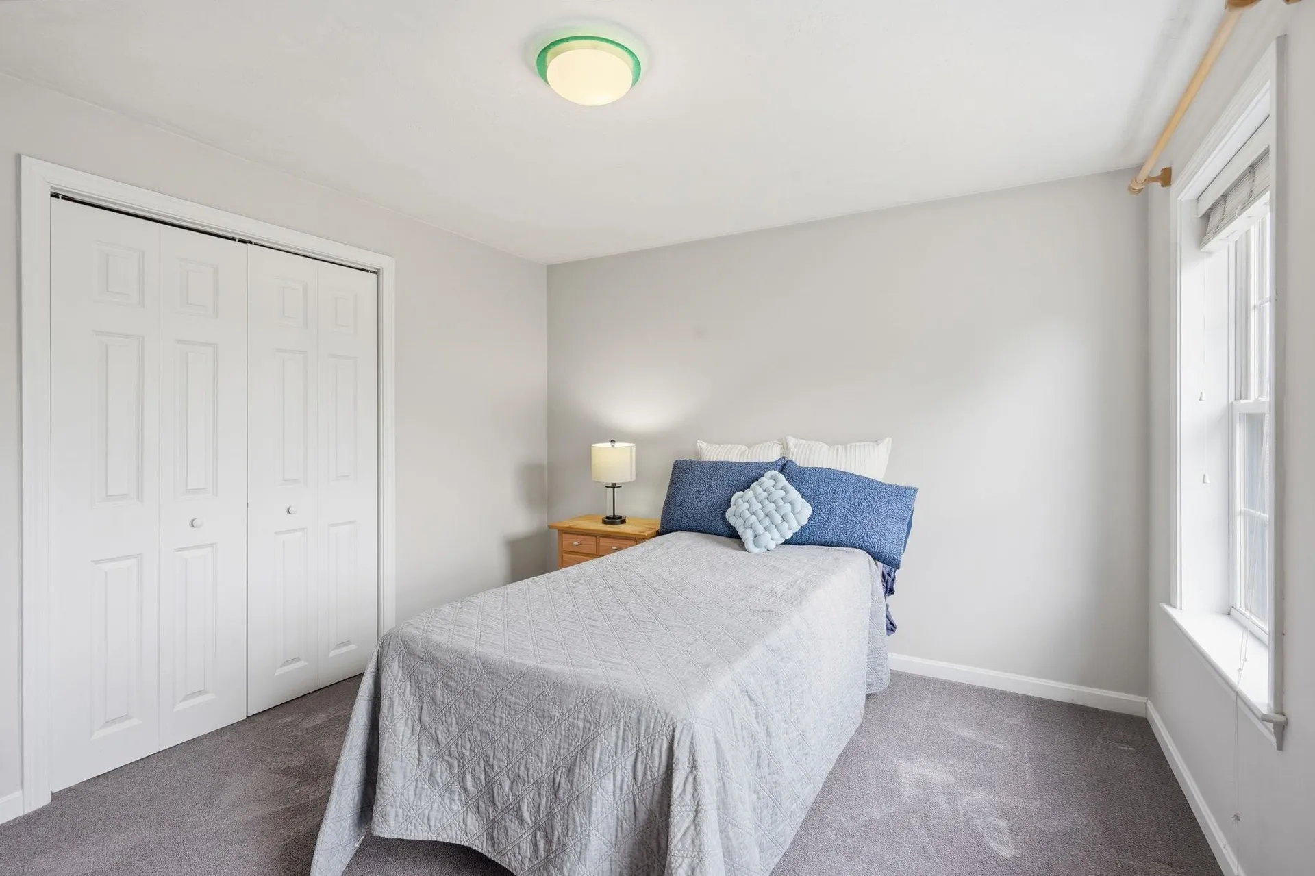 14 Sweet William Circle Nashua NH 03062