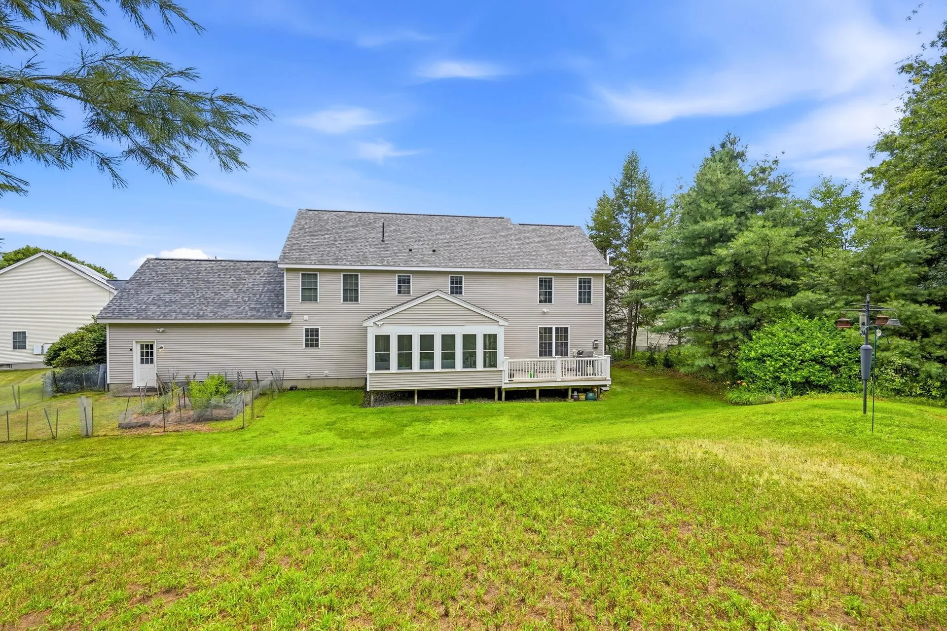 14 Sweet William Circle Nashua NH 03062