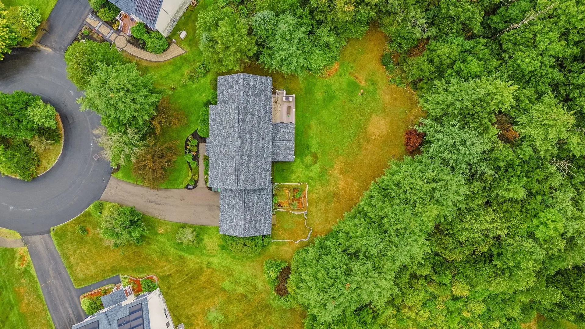 14 Sweet William Circle Nashua NH 03062