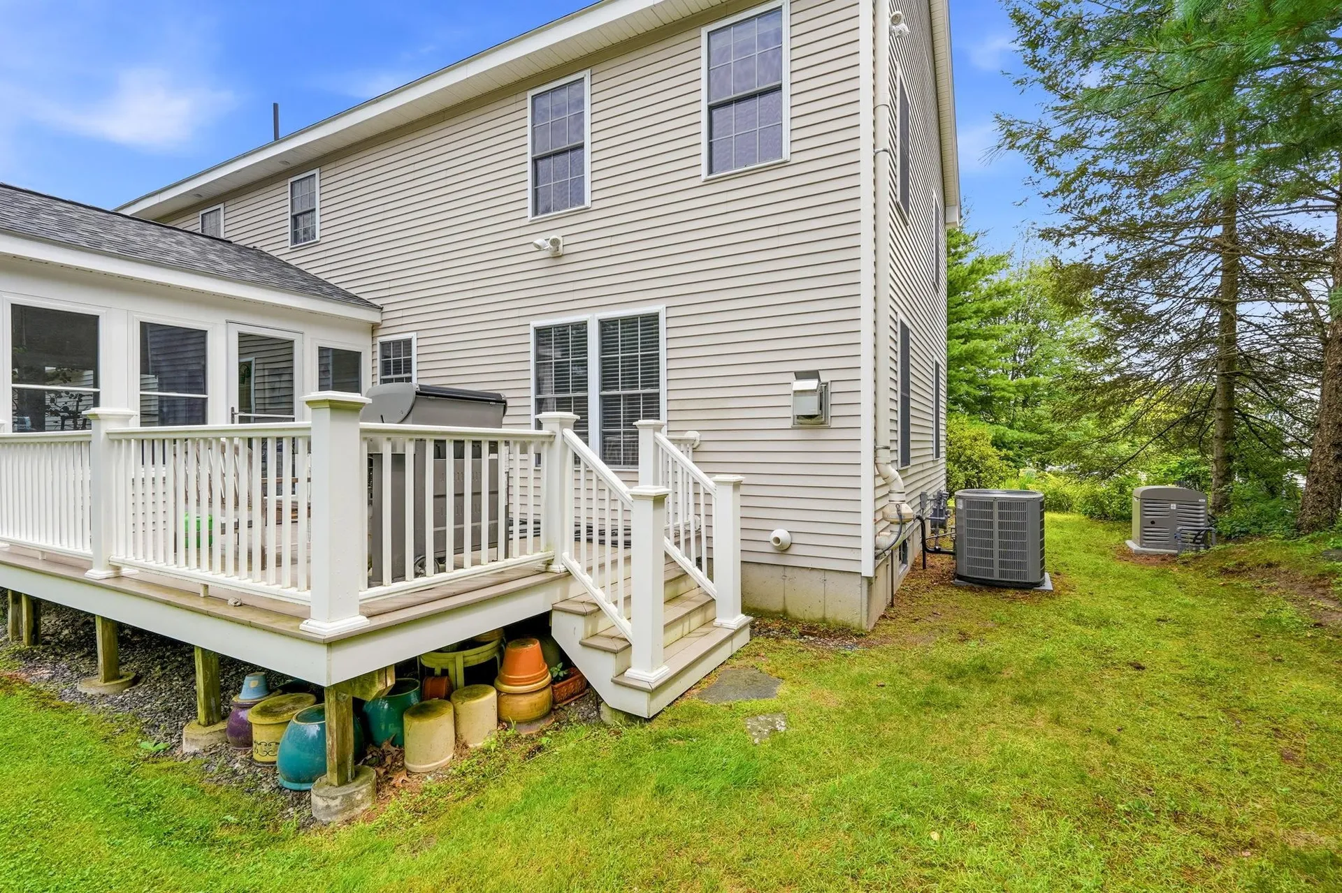 14 Sweet William Circle Nashua NH 03062