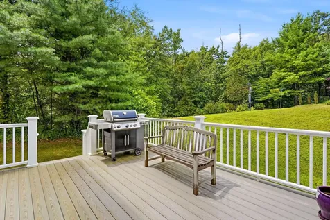 14 Sweet William Circle Nashua NH 03062